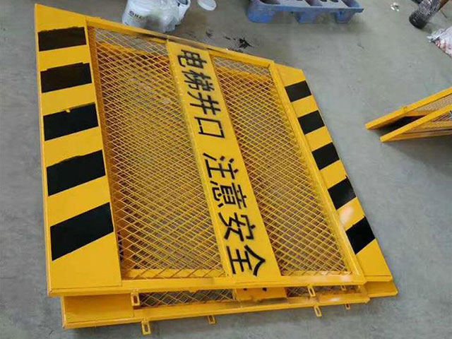 工地安全警示標(biāo)語(yǔ)臨邊護(hù)欄
