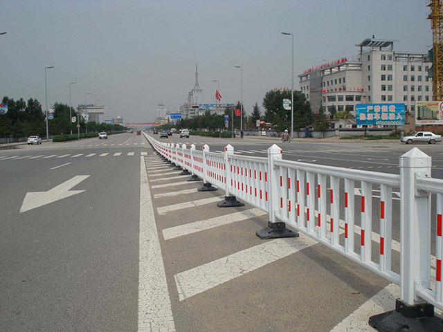 洛陽城市道路護欄生產(chǎn)廠家