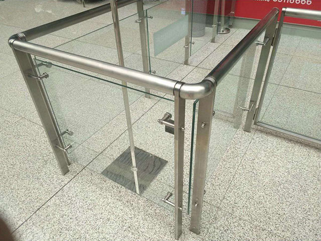 無錫汽車站護欄