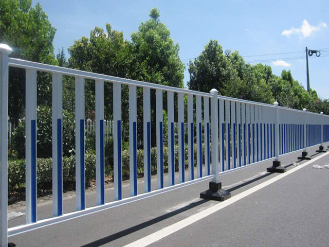高速公路波形梁鋼護(hù)欄