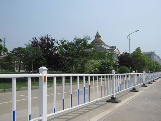 福州街道護(hù)欄加工廠