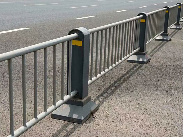 道路機非隔離護欄技術要求