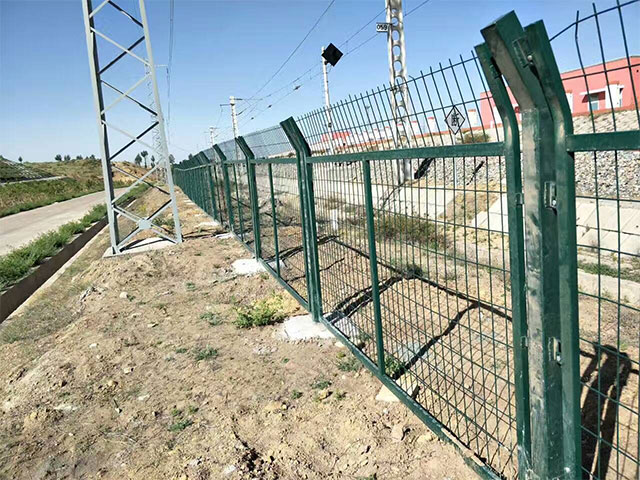廣西梧州金屬護(hù)欄