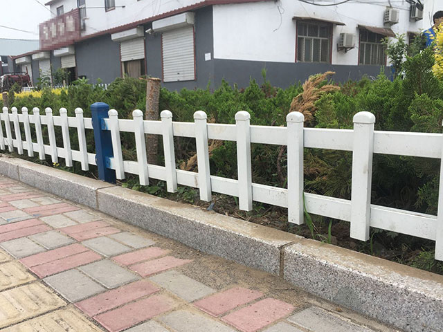 重慶城口縣綠化帶護(hù)欄
