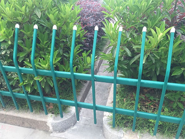 成都市溫江區(qū)道路綠化帶護欄