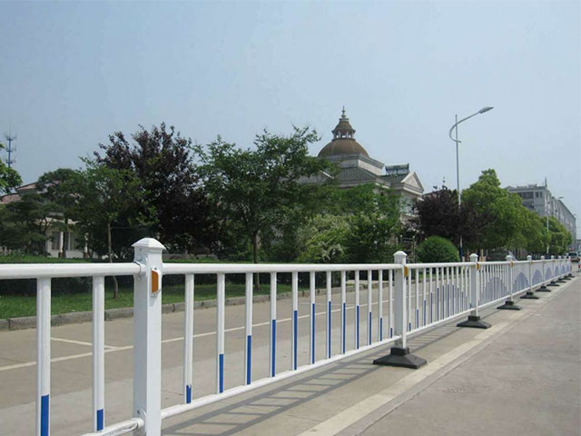 馬路護欄圍欄