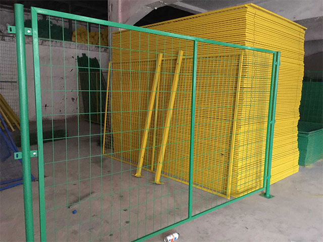 玻璃樓梯護(hù)欄施工